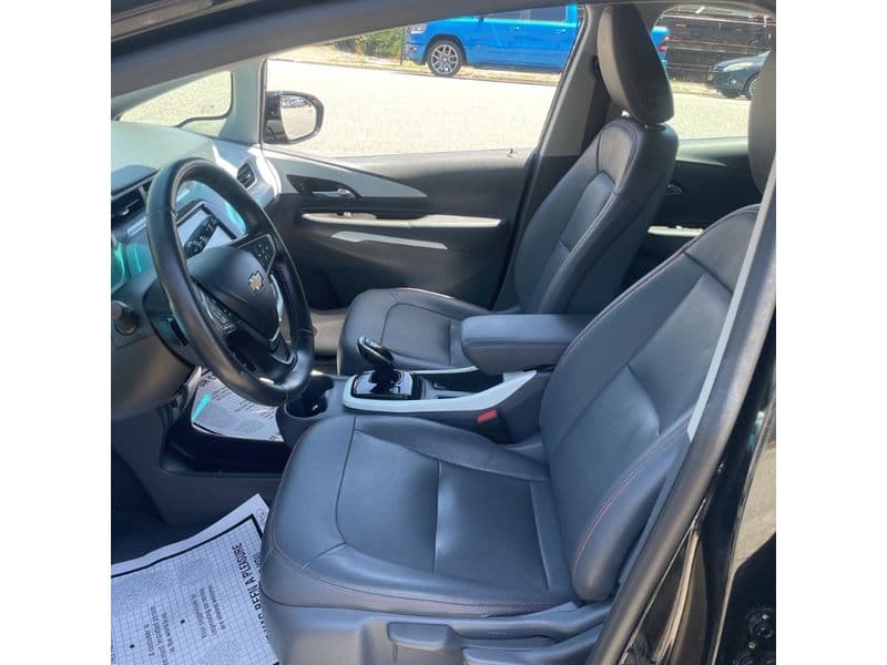 2021 Chevrolet Bolt EV view 9