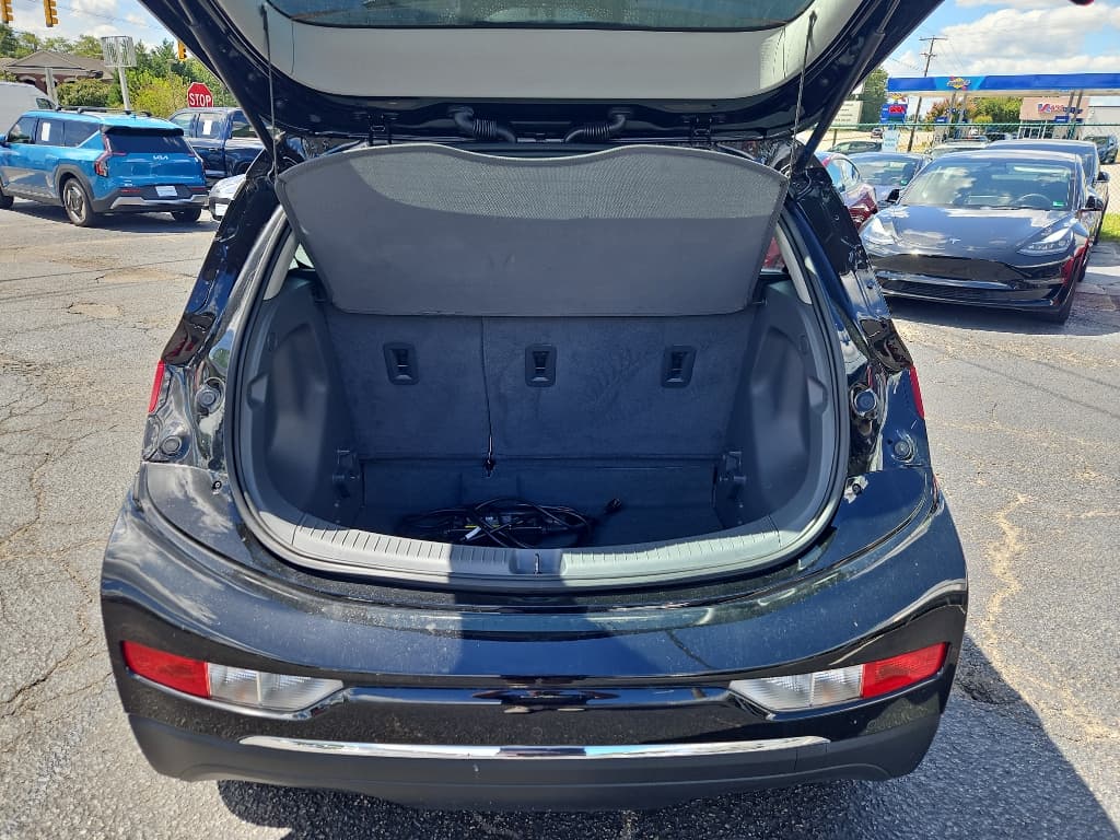 2021 Chevrolet Bolt EV view 24