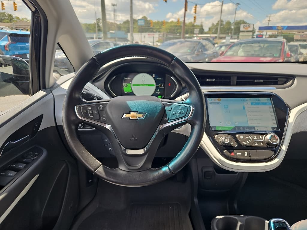2021 Chevrolet Bolt EV view 8