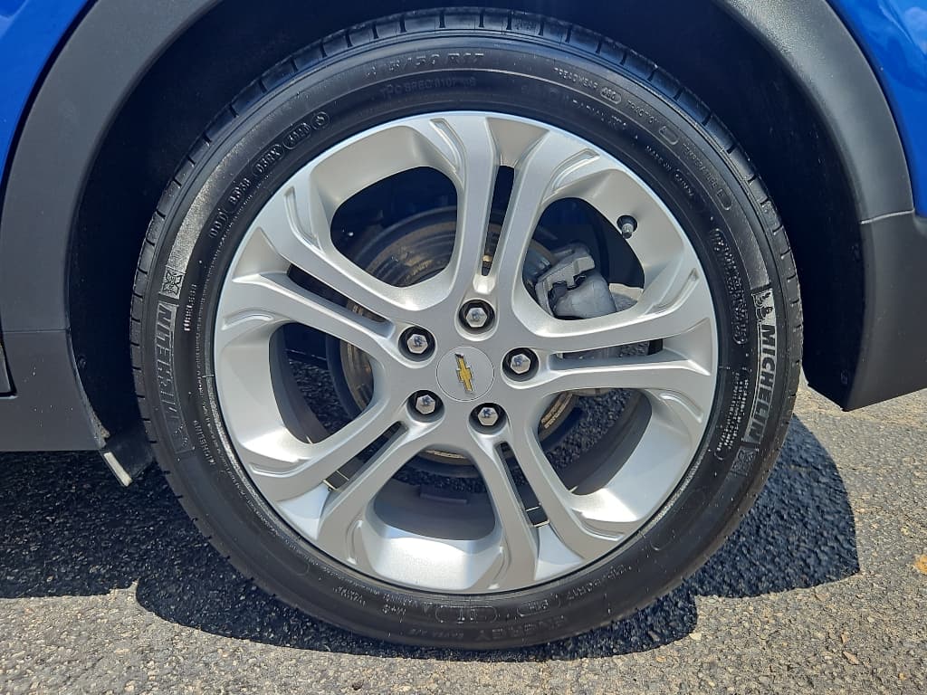 2021 Chevrolet Bolt EV view 22