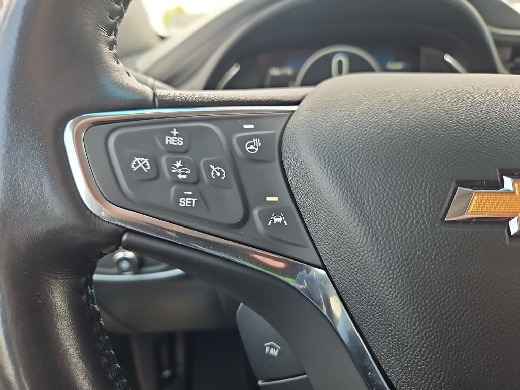 2021 Chevrolet Bolt EV view 9