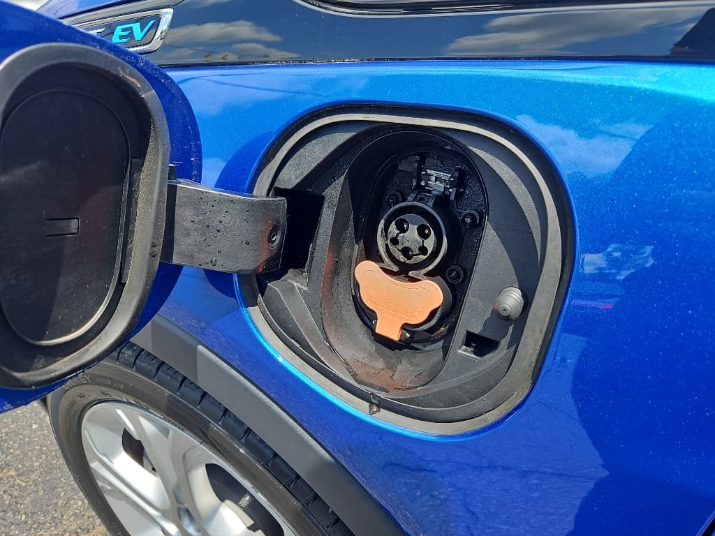 2021 Chevrolet Bolt EV view 5