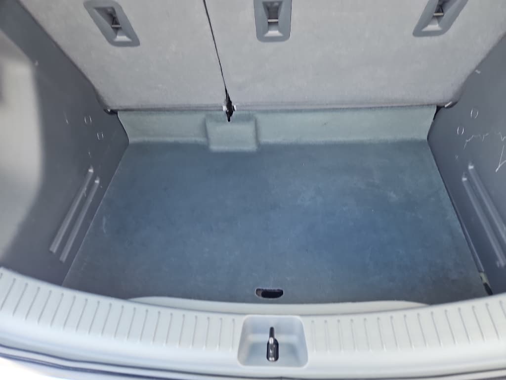 2021 Chevrolet Bolt EV view 16