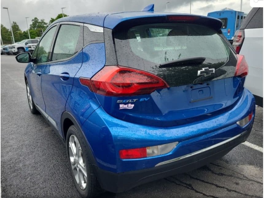2021 Chevrolet Bolt EV view 4