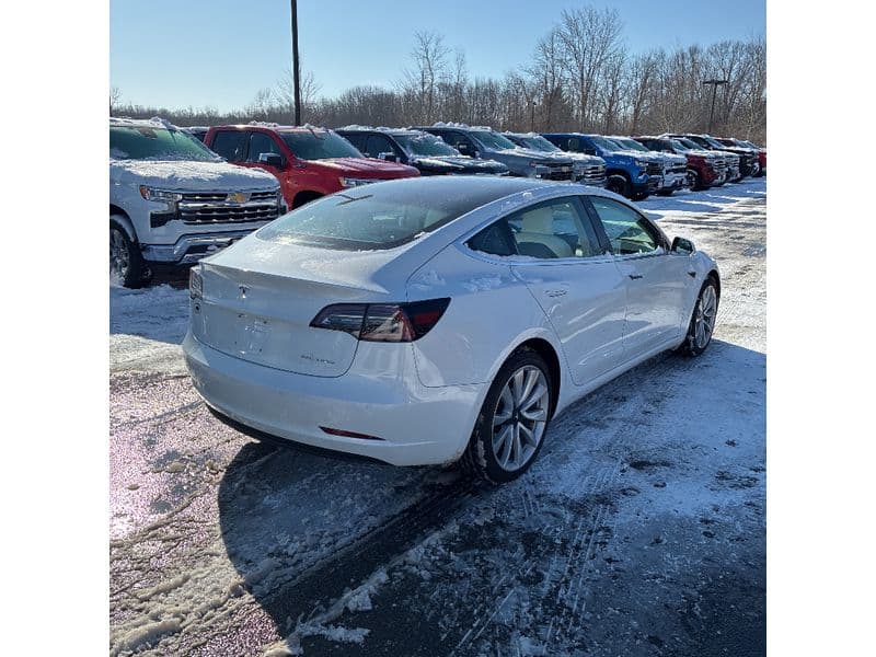 2018 Tesla Model 3 view 3