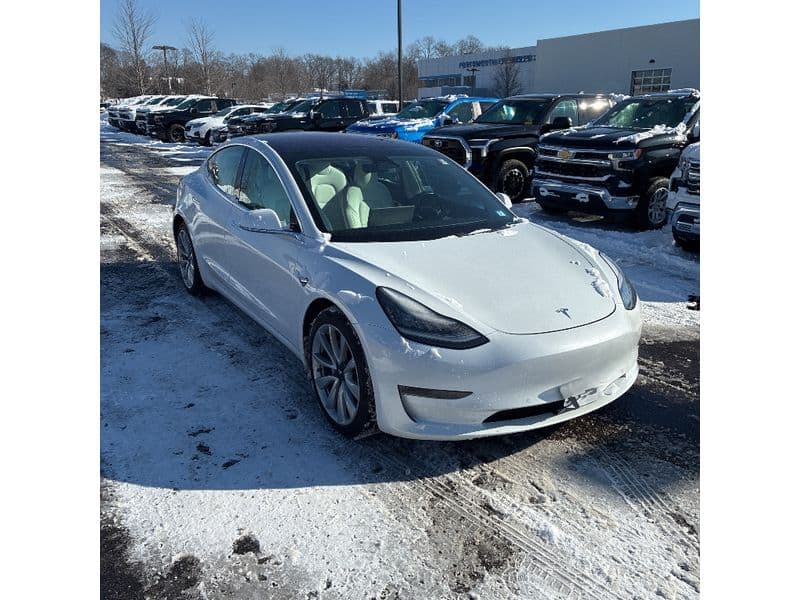 2018 Tesla Model 3 view 4