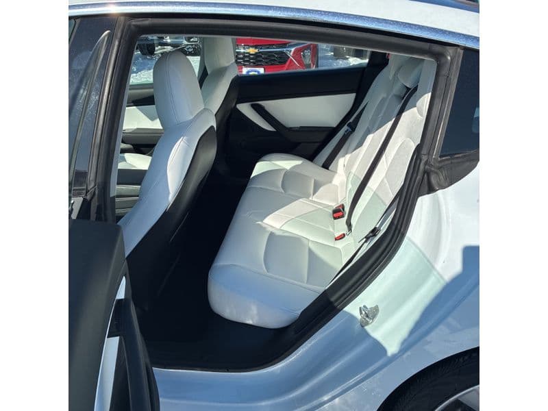 2018 Tesla Model 3 view 6