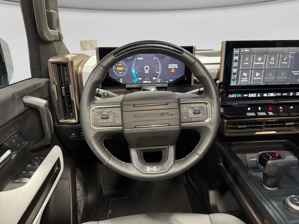 2025 GMC Hummer EV Pickup view 4