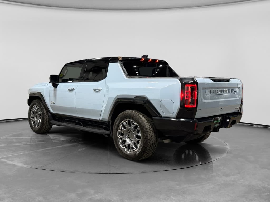 2025 GMC Hummer EV Pickup view 2