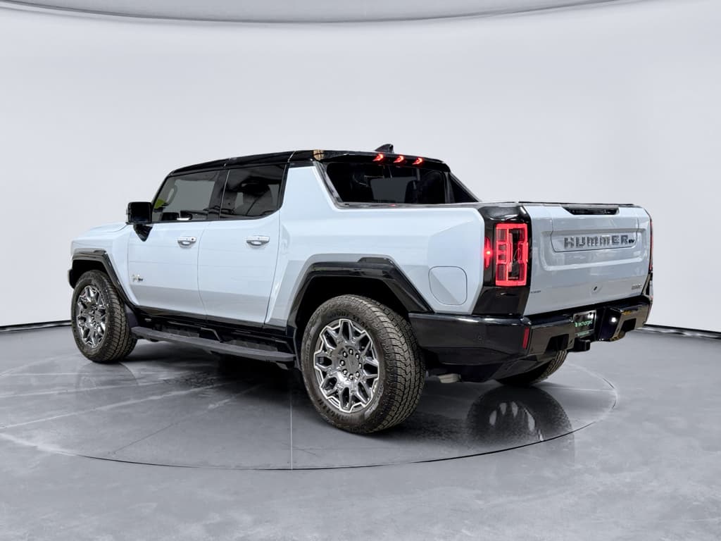 2025 GMC Hummer EV Pickup view 2