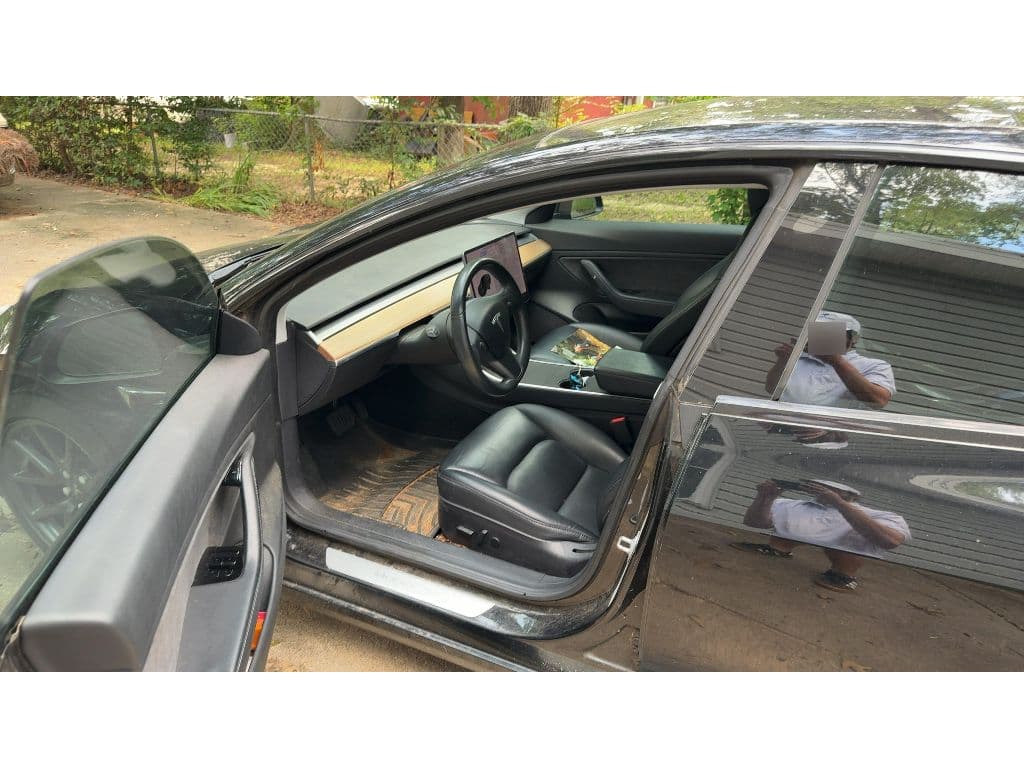 2018 Tesla Model 3 view 5