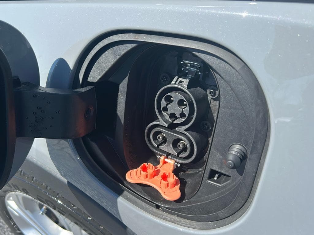 2021 Chevrolet Bolt EV view 5