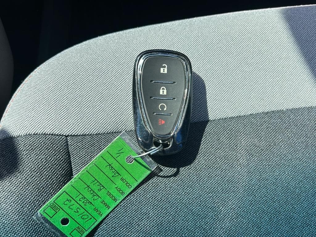 2021 Chevrolet Bolt EV view 17
