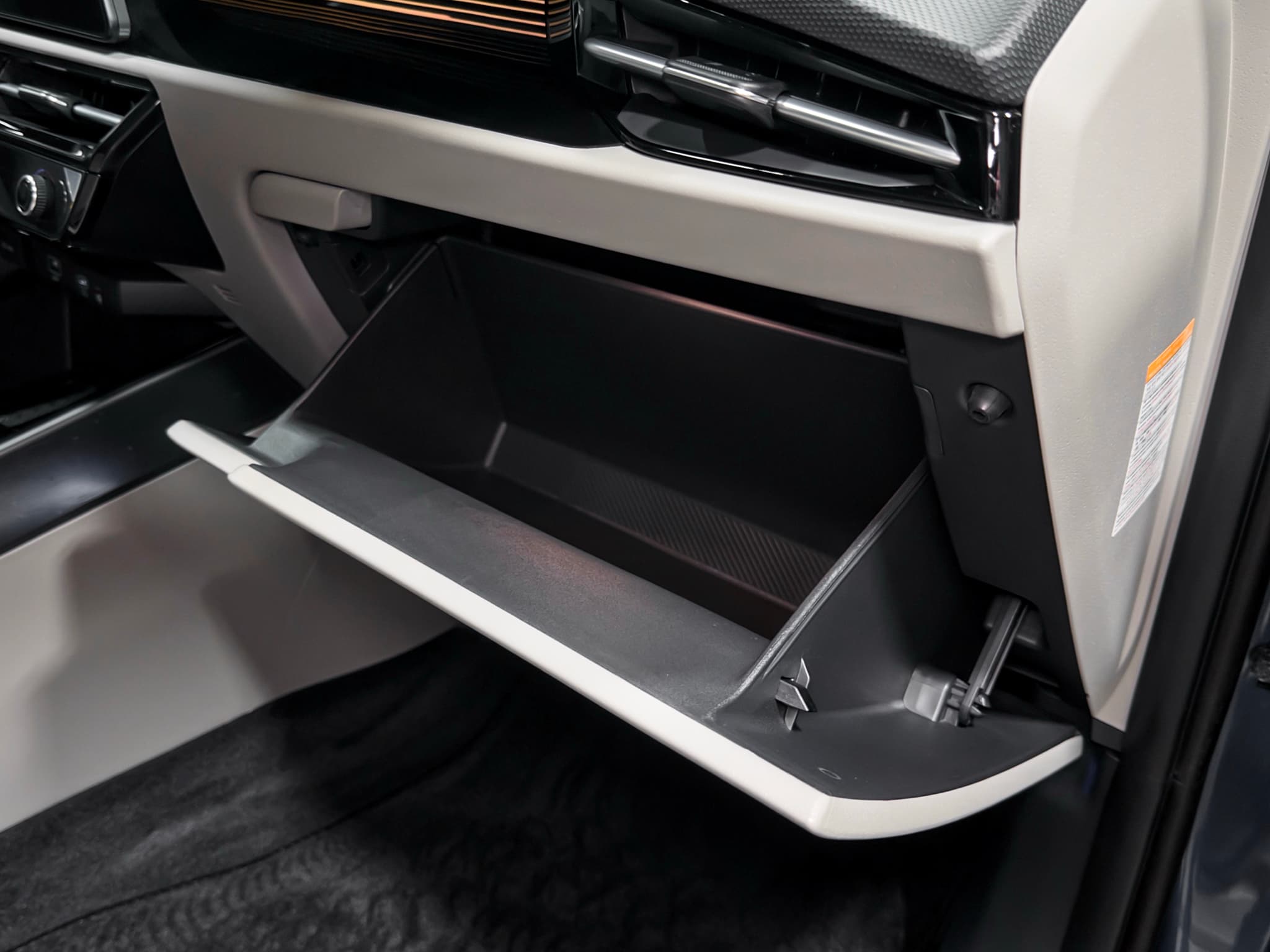 2024 Kia Niro EV view 20