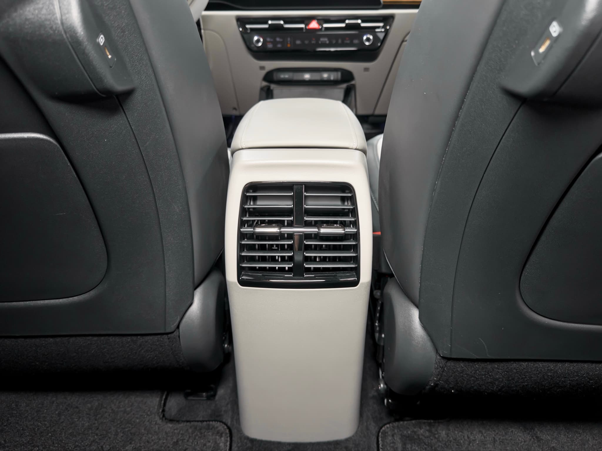 2024 Kia Niro EV view 21