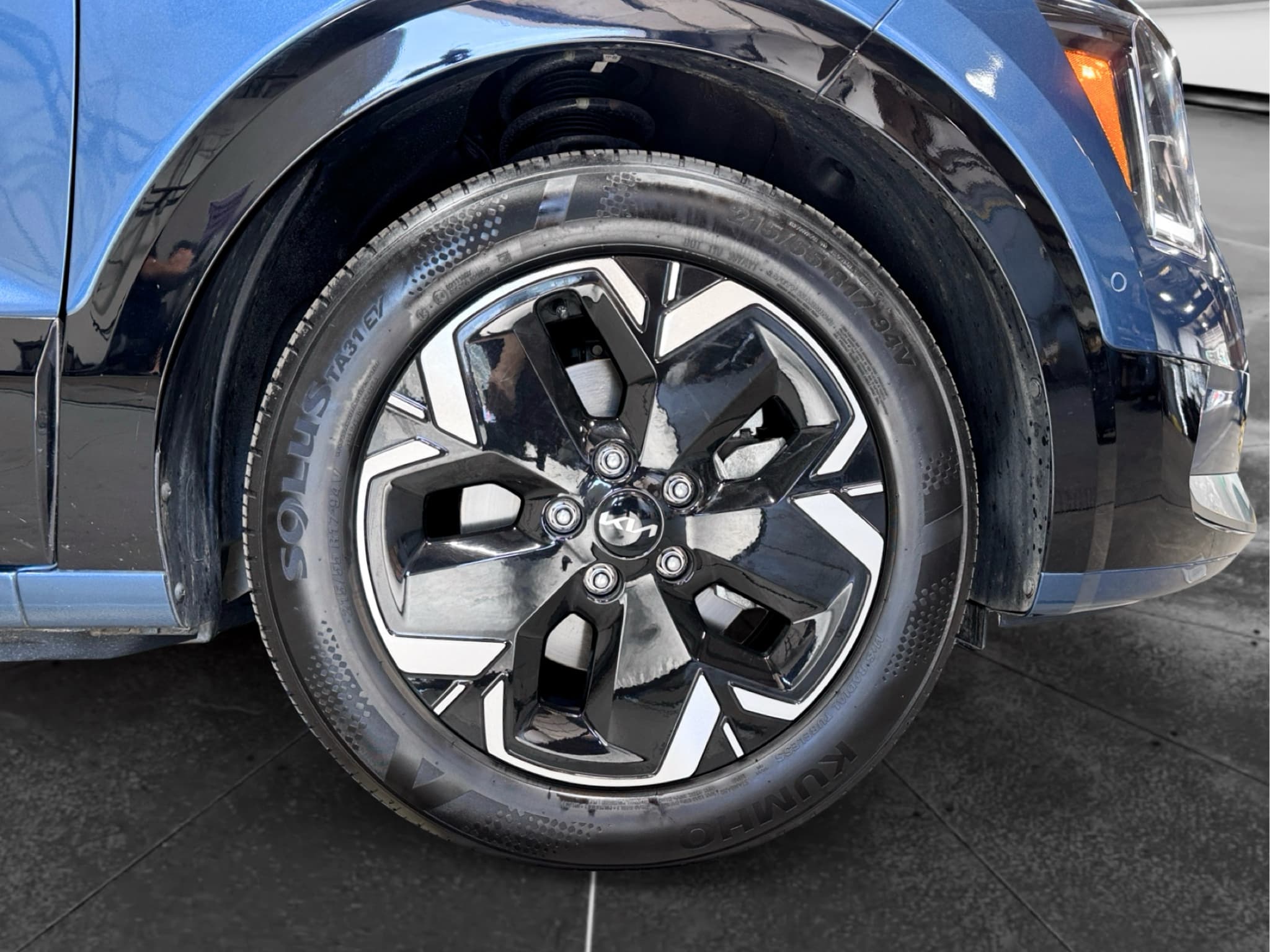2024 Kia Niro EV view 37