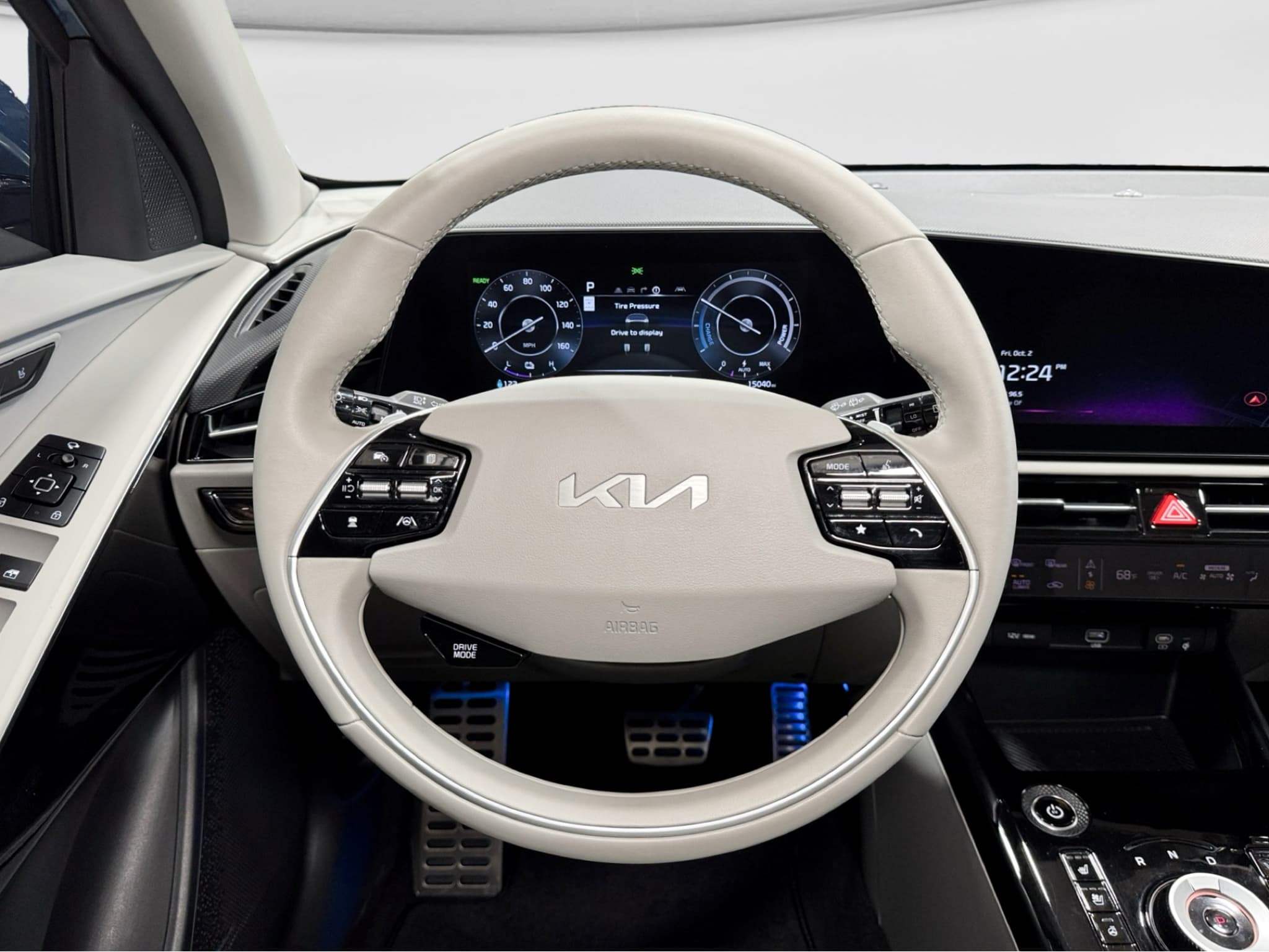 2024 Kia Niro EV view 8