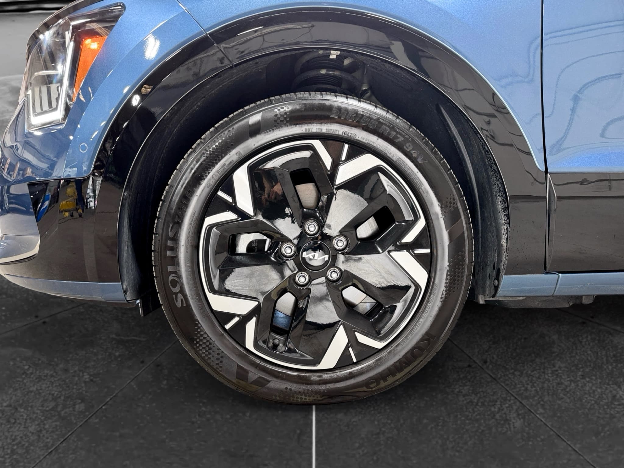 2024 Kia Niro EV view 31