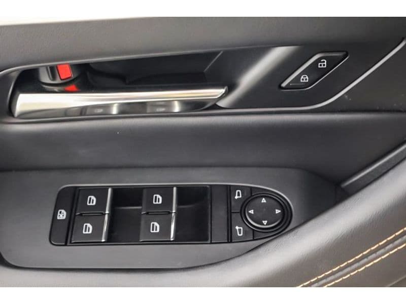 2024 Mazda CX-90 PHEV view 8