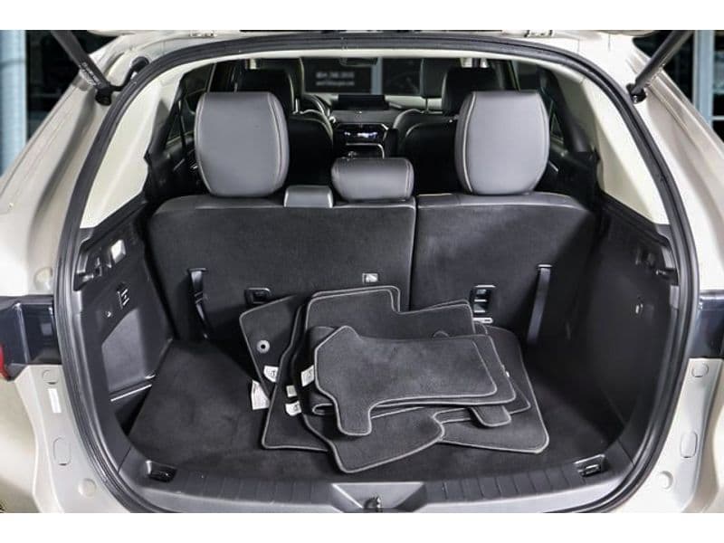 2024 Mazda CX-90 PHEV view 10