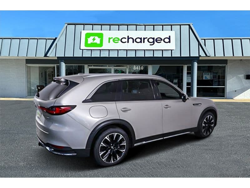 2024 Mazda CX-90 PHEV view 2