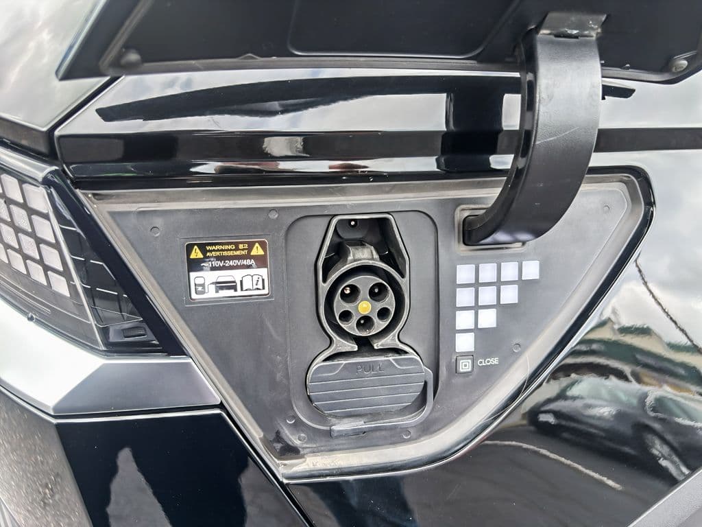 2022 Hyundai IONIQ 5 view 4