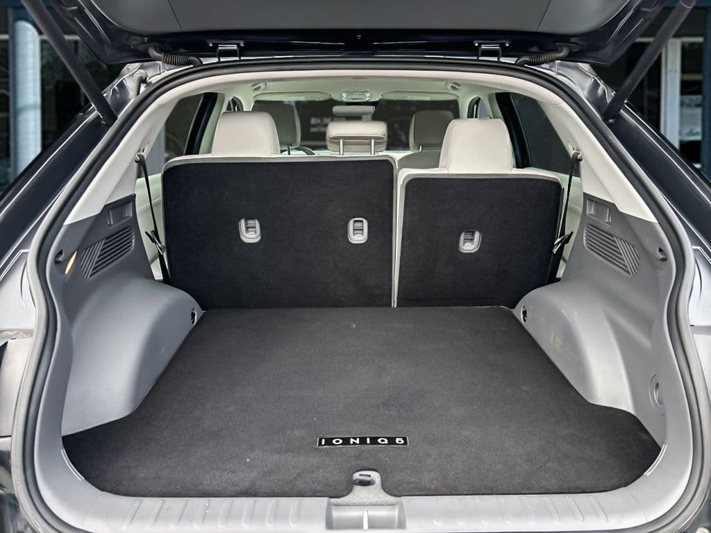 2022 Hyundai IONIQ 5 view 17