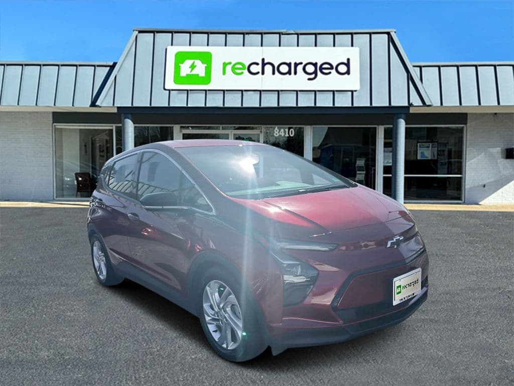 2022 Chevrolet Bolt EV view 4