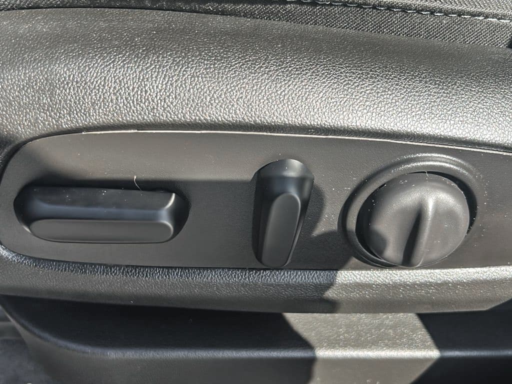 2022 Chevrolet Bolt EV view 7