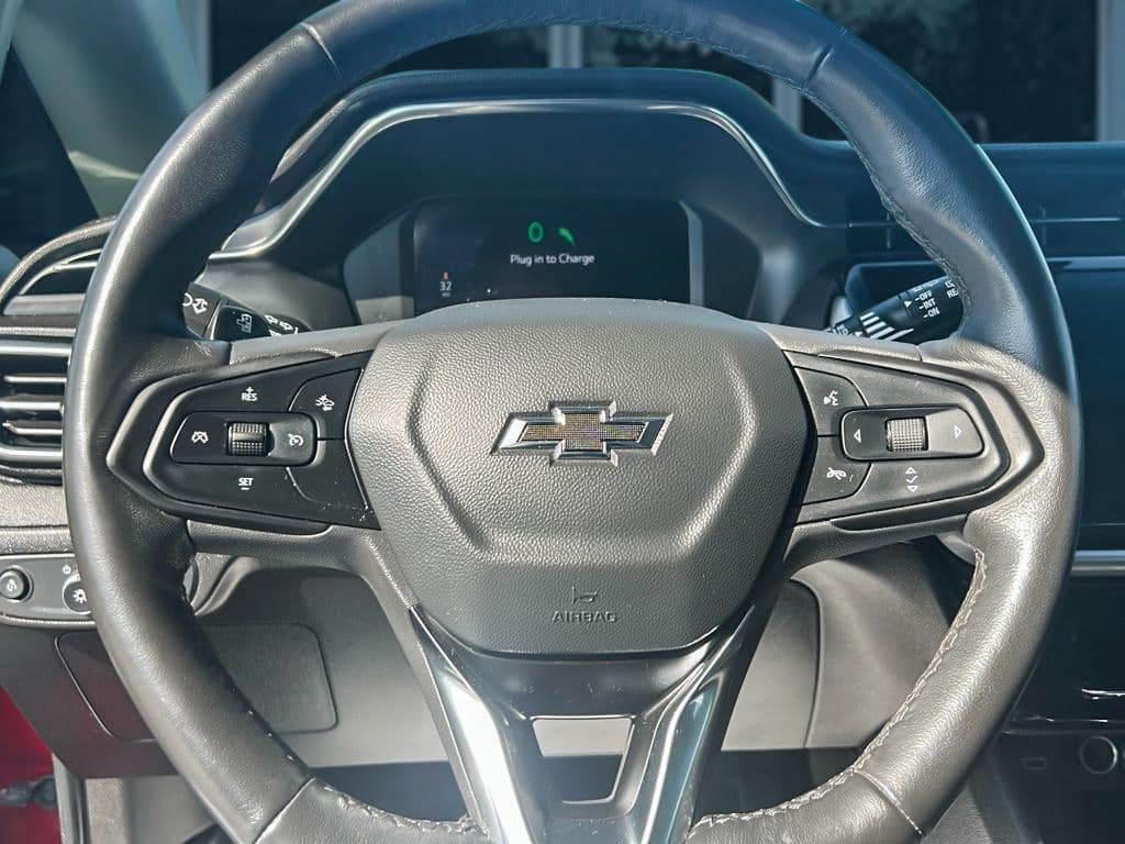 2022 Chevrolet Bolt EV view 8