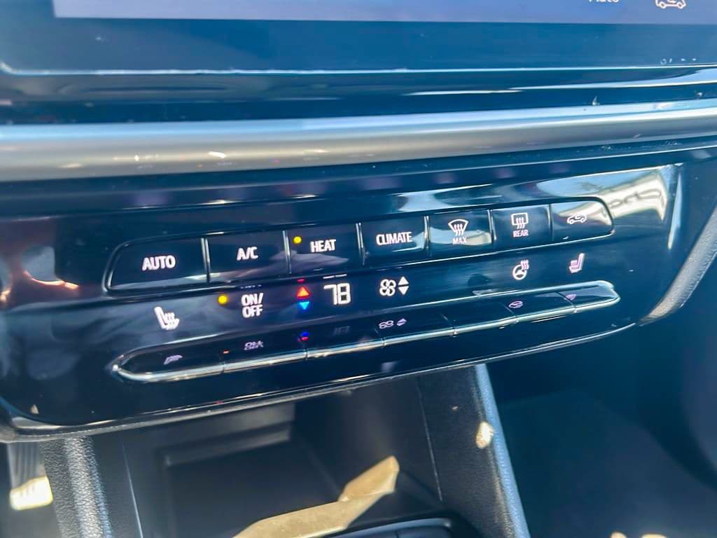 2022 Chevrolet Bolt EV view 12