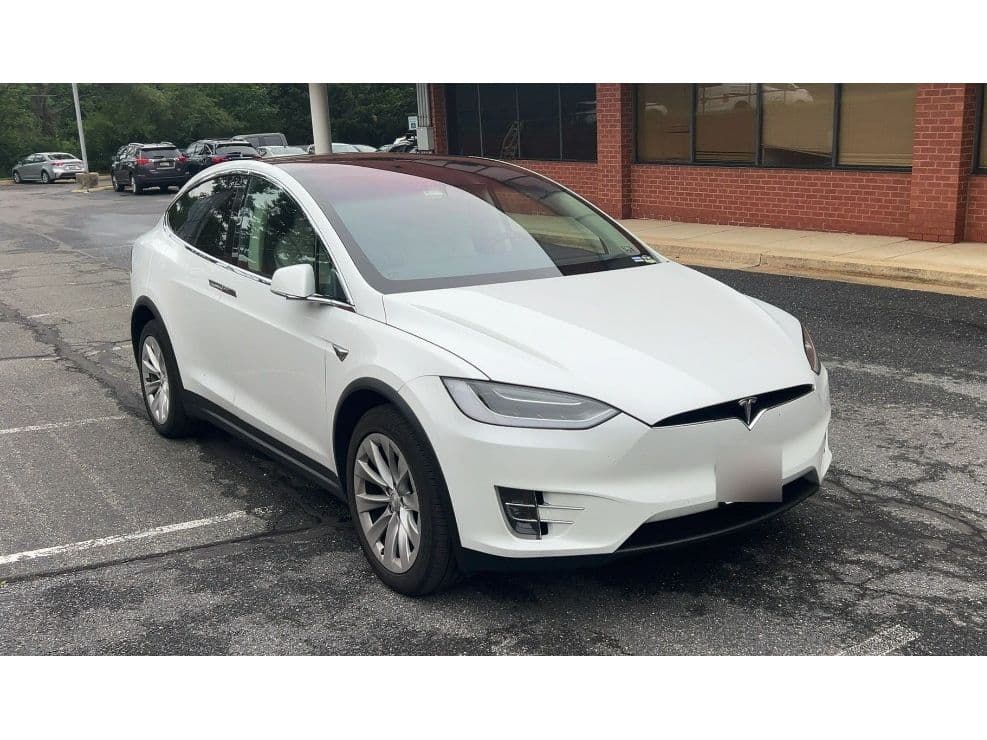 2018 Tesla Model X view 2