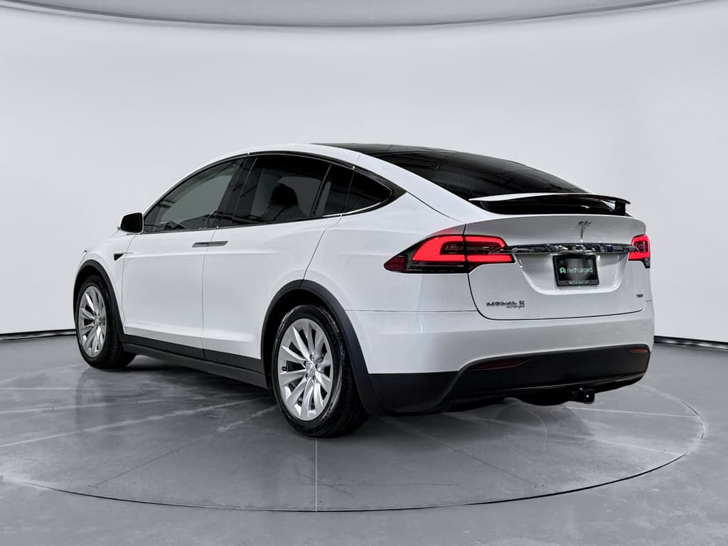 2018 Tesla Model X view 2