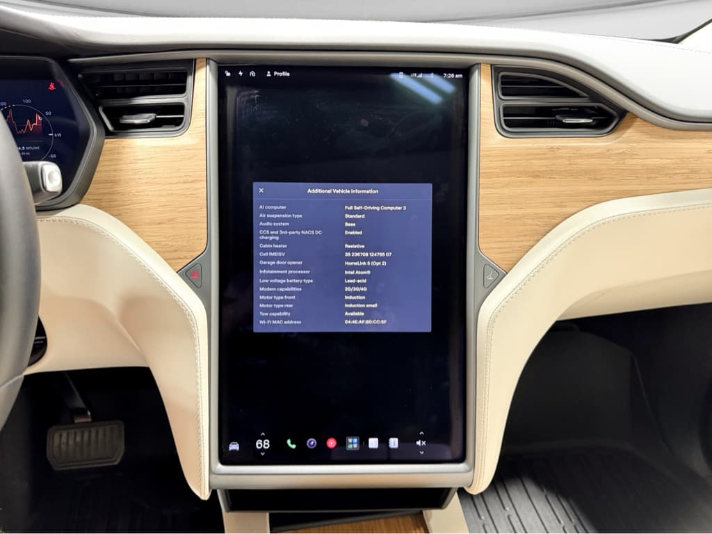 2018 Tesla Model X view 14