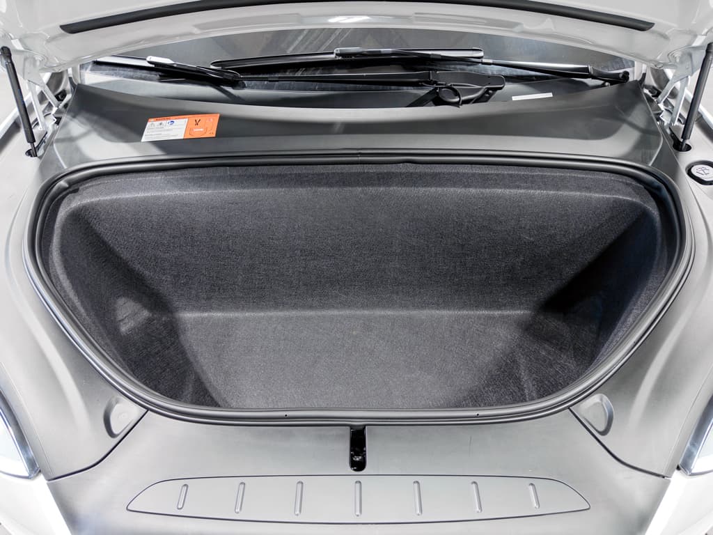 2018 Tesla Model X view 27