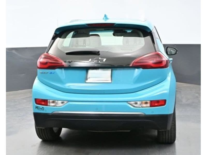 2021 Chevrolet Bolt EV view 4