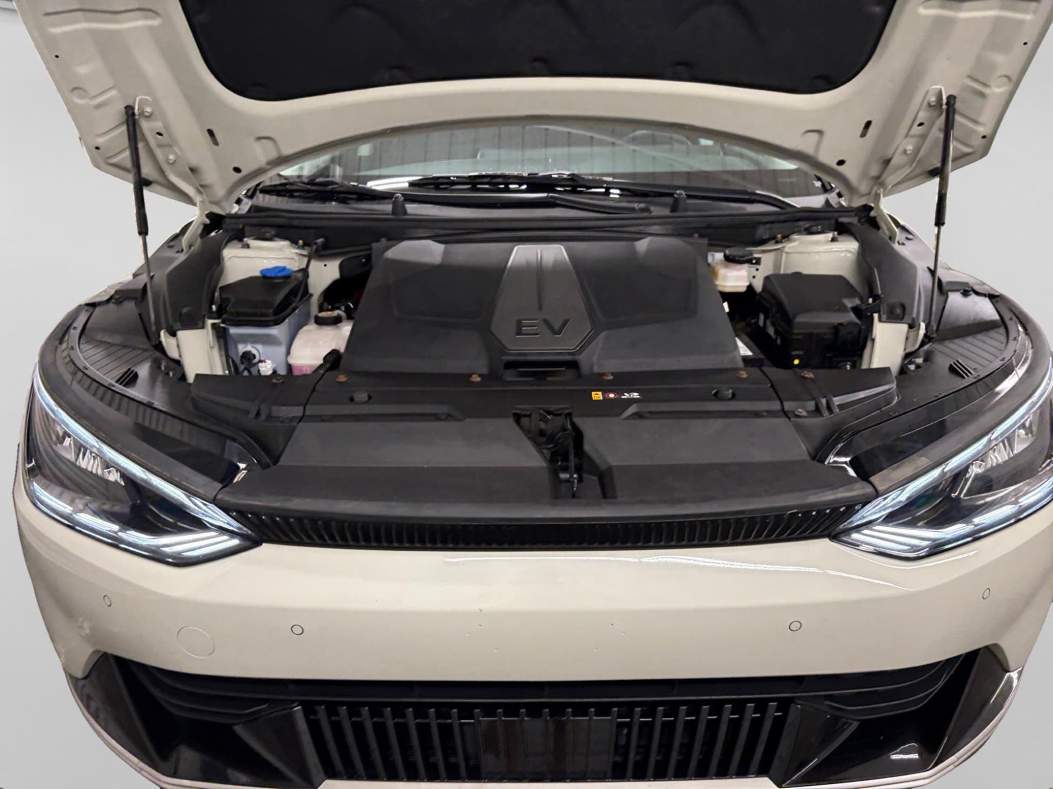 2023 Kia EV6 view 25