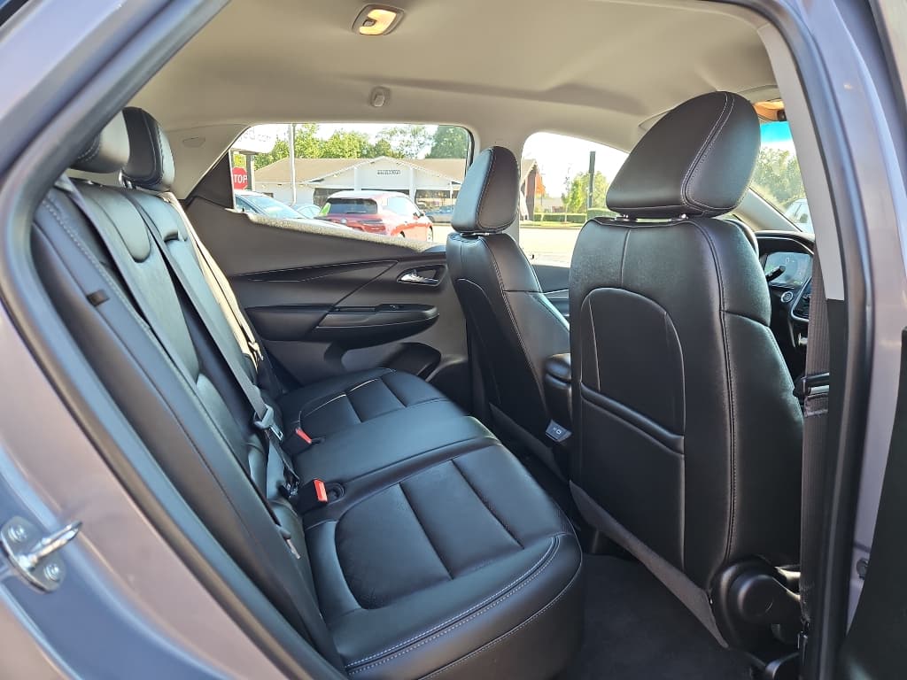 2022 Chevrolet Bolt EV view 23