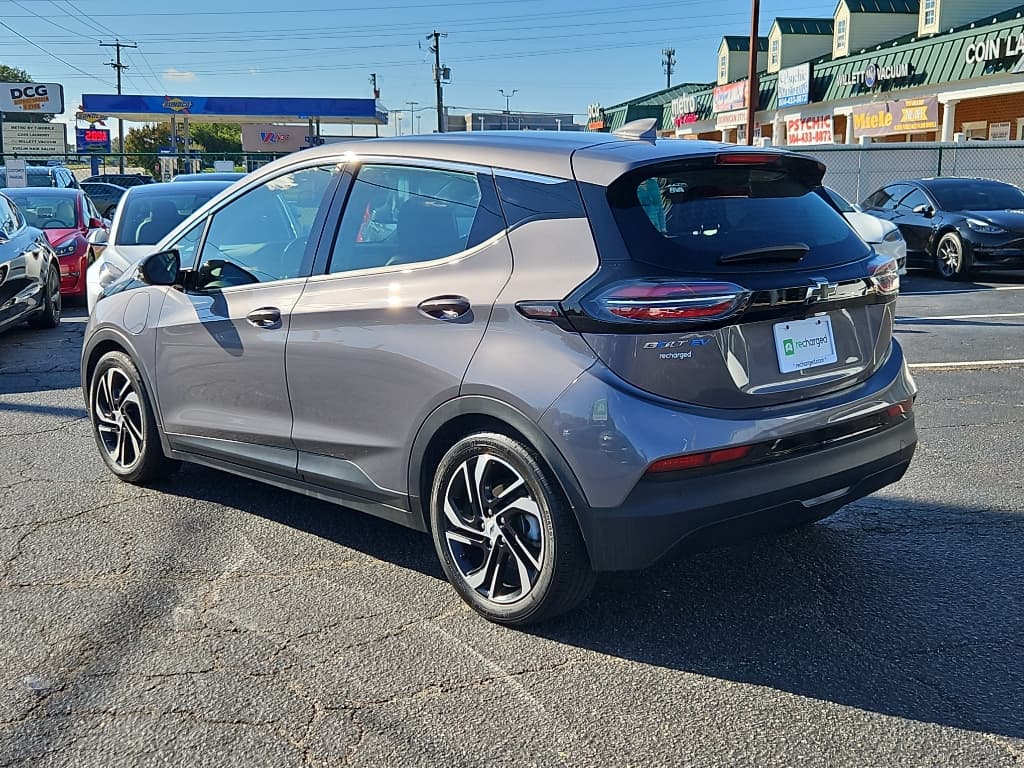 2022 Chevrolet Bolt EV view 2