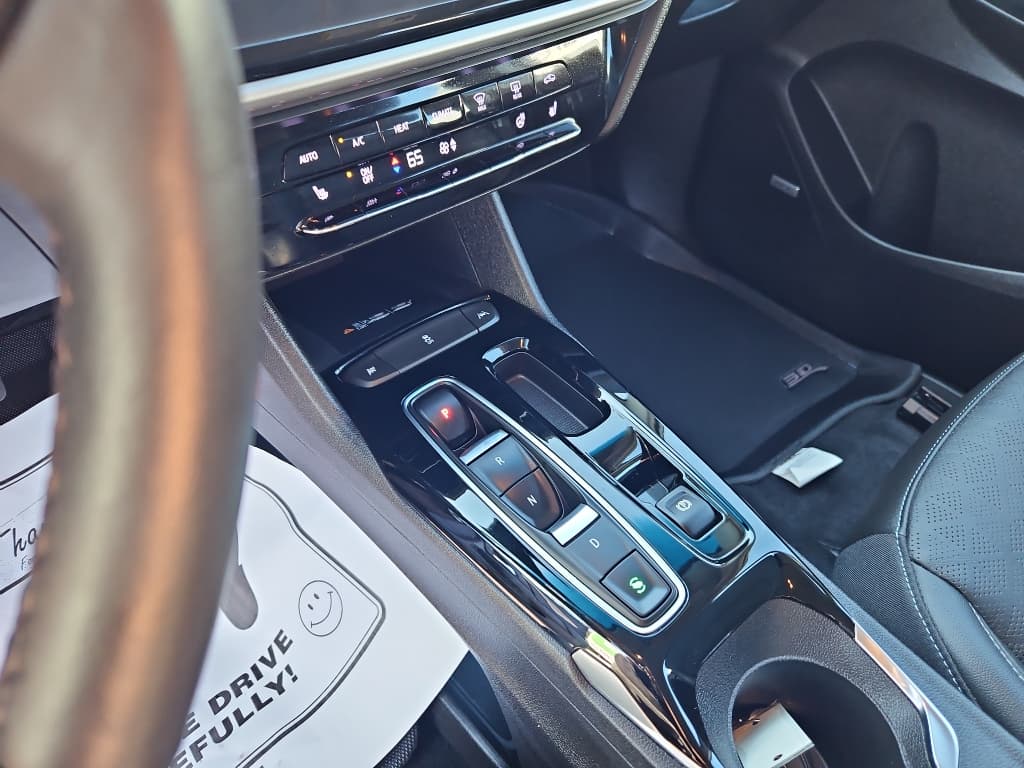 2022 Chevrolet Bolt EV view 18