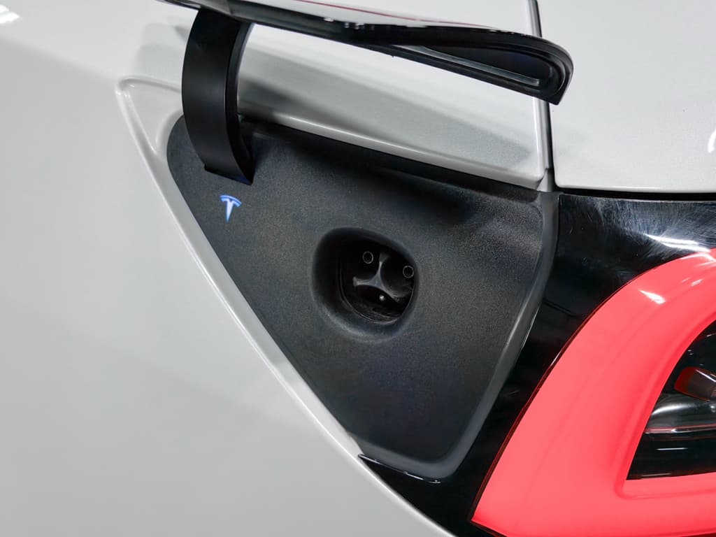 2022 Tesla Model 3 view 5