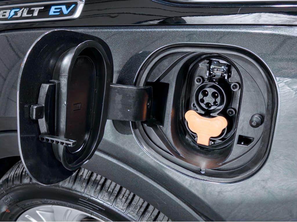 2020 Chevrolet Bolt EV view 5