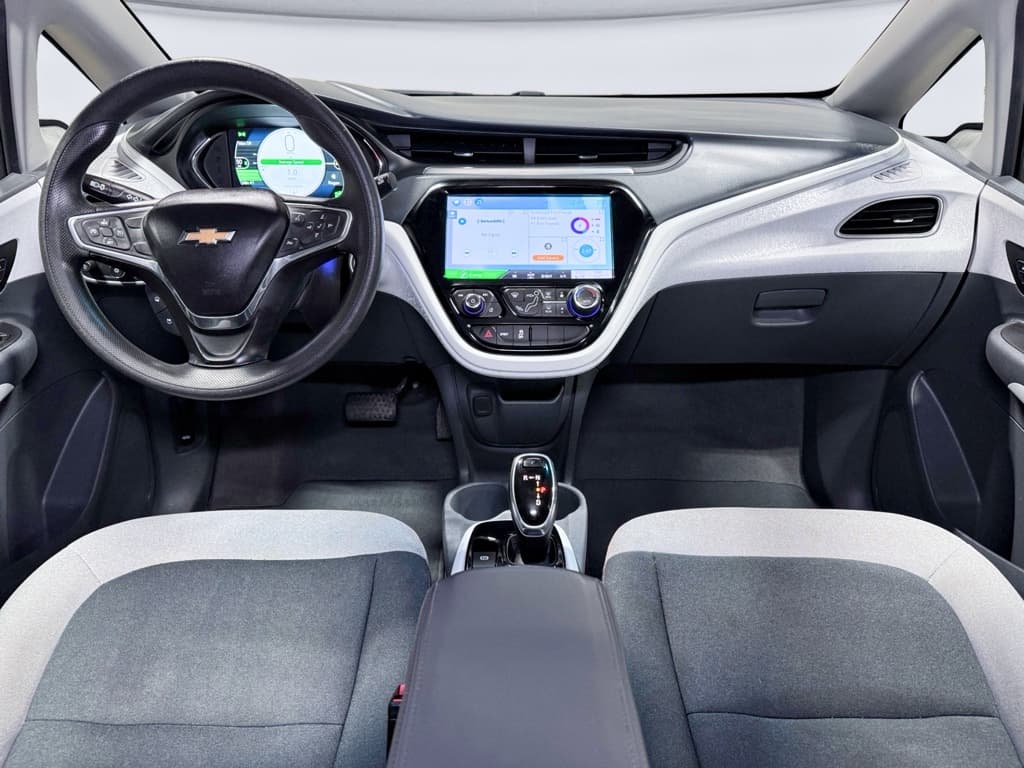 2020 Chevrolet Bolt EV view 16