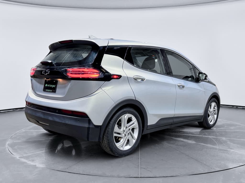 2023 Chevrolet Bolt EV view 3