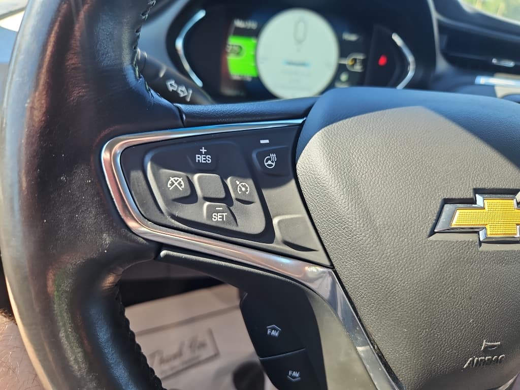 2021 Chevrolet Bolt EV view 9
