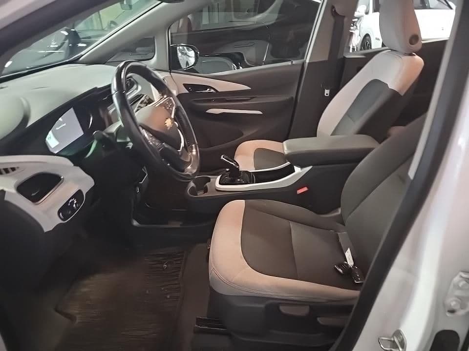 2021 Chevrolet Bolt EV view 7