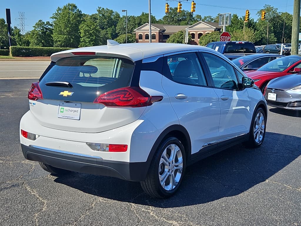 2021 Chevrolet Bolt EV view 3
