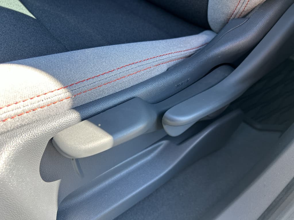 2021 Chevrolet Bolt EV view 7