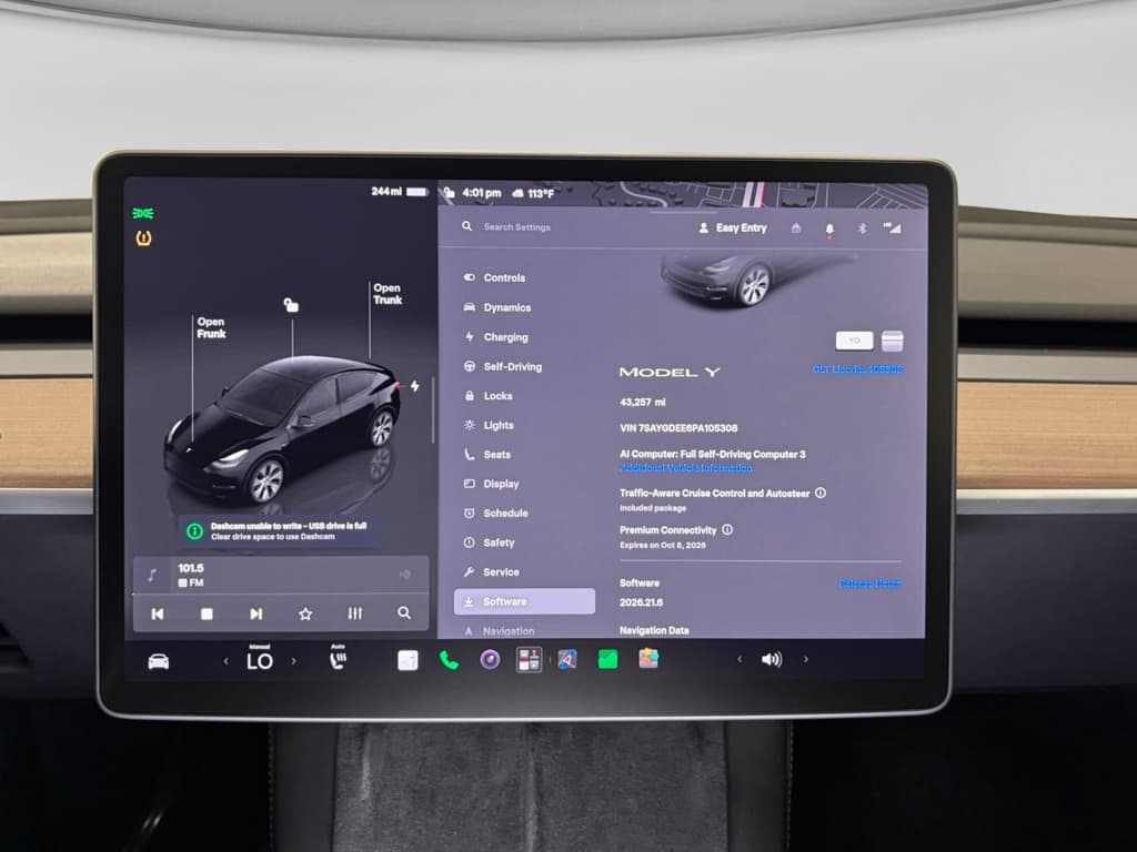 2023 Tesla Model Y view 12