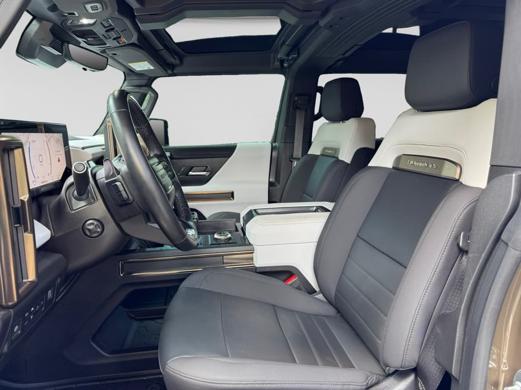 2024 GMC Hummer EV Pickup view 17